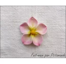 IDEES CREATIVES : Tuto - Réaliser une fleur en pâte polymère, par Ptit Amande