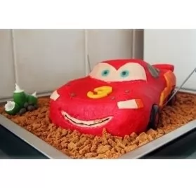 IDEES CREATIVES : Tuto - Réaliser un gâteau Cars "Flash McQueen", par Stelly C.