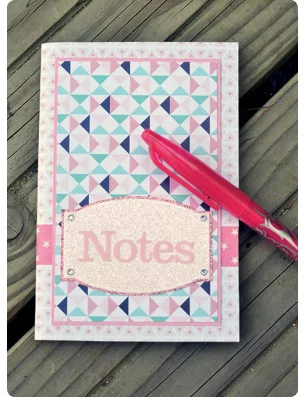 IDEES CREATIVES : Tuto : Réaliser un carnet de notes, par Toga