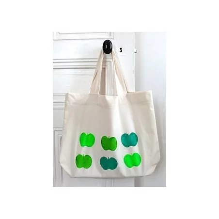 IDEES CREATIVES : Tuto : Customiser un cabas avec une pomme, par Pébéo