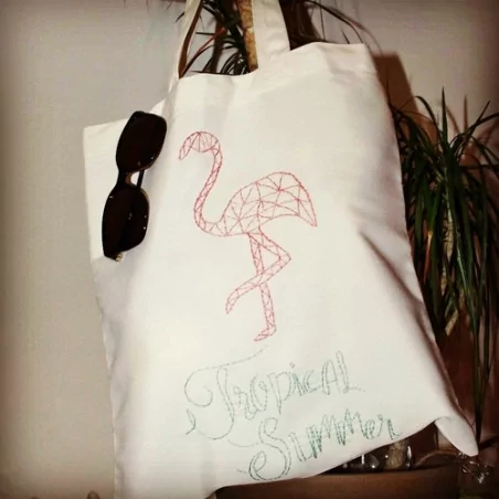 IDEES CREATIVES : Tuto : Réaliser un tote bag brodé, par Laure