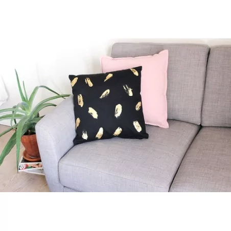 IDEES CREATIVES : Tuto : Réaliser une taie de coussin à la feuille d'or, par Hi Laydays