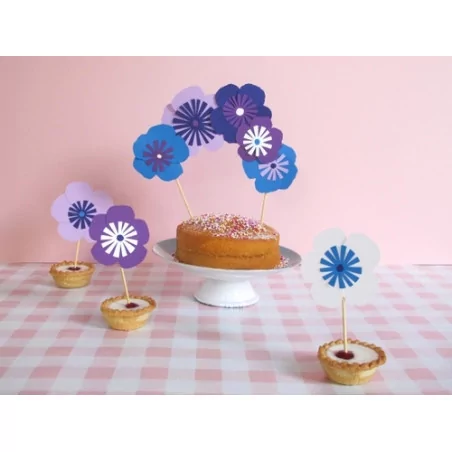 IDEES CREATIVES : Tuto : Réaliser un topper à fleurs, par A Cardboard Dream
