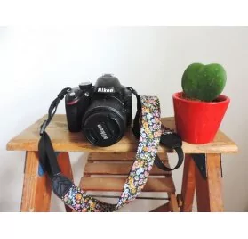 IDEES CREATIVES : Tuto : Réaliser une sangle d'appareil photo originale, par My Name Is Georges