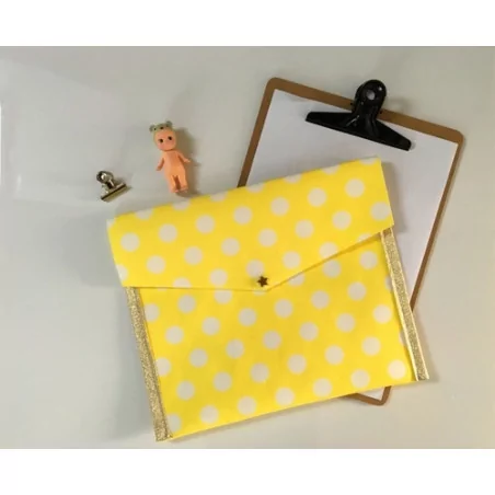 IDEES CREATIVES : Tuto : Réaliser une pochette en toile enduite, par Caro