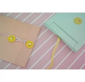 IDEES CREATIVES : Tuto : Réaliser une enveloppe à fermeture japonaise, par Sophie
