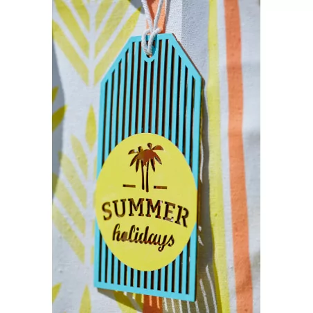 Tuto - Customisation de sacs de vacances - Le sac en toile - Le sac en toile - Le sac avec l'étiquette en bois