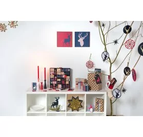 Idée créative - Noël Ecossais - La décoration de l'arbre - Boule rouge poinsettia