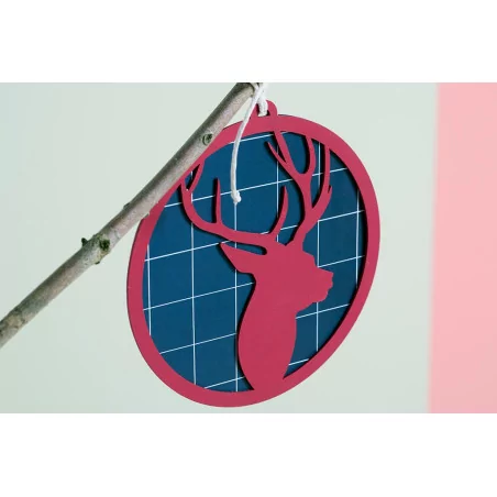 IDEES CREATIVES : Idée créative - Noël Ecossais - La décoration de l'arbre - Boule rouge et bleu marine
