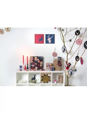 IDEES CREATIVES : Idée créative - Noël Ecossais - La décoration de l'arbre - Boule rouge et bleu marine