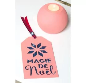 IDEES CREATIVES : Idée créative - Noël Ecossais - La décoration de la table - Les grandes étiquettes en bois